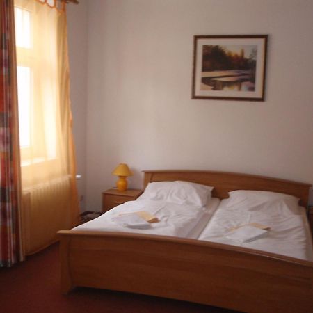 Penzion Haus Regrus Jáchymov Buitenkant foto