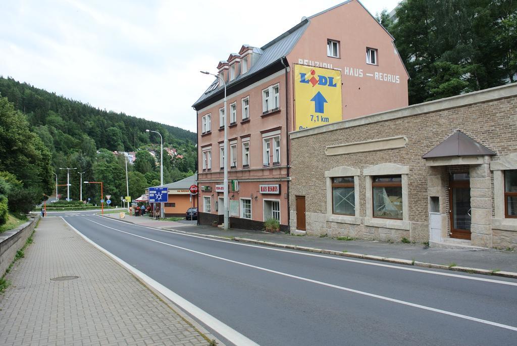 Penzion Haus Regrus Jáchymov Buitenkant foto