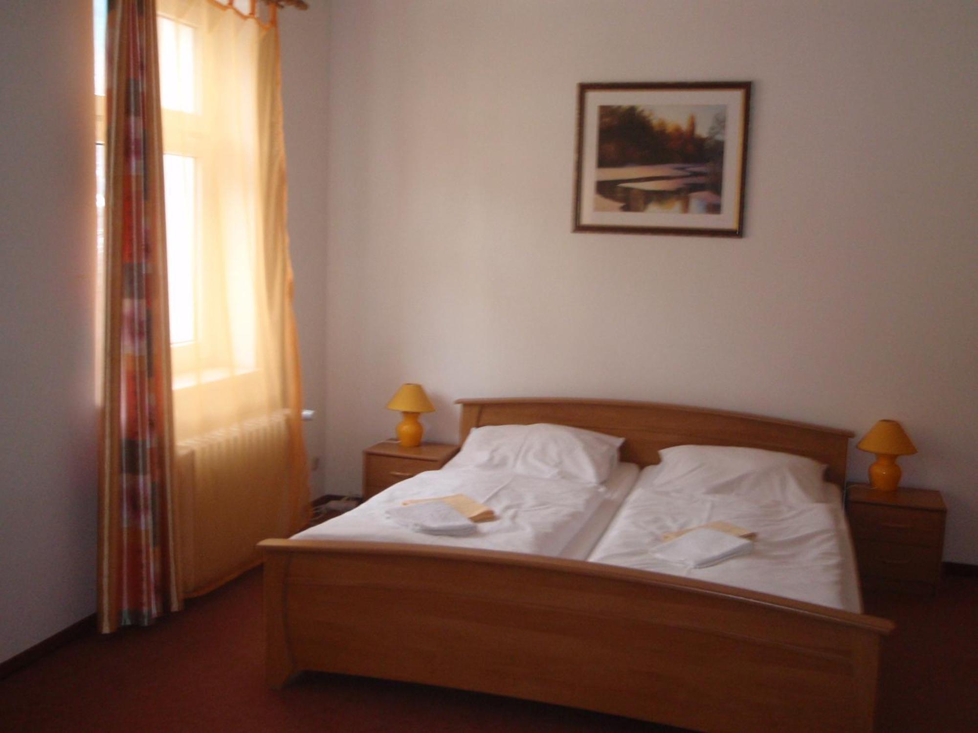 Penzion Haus Regrus Jáchymov Buitenkant foto